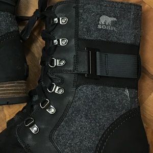 Sorel dress boots...sooo cute! ❤️❤️❤️